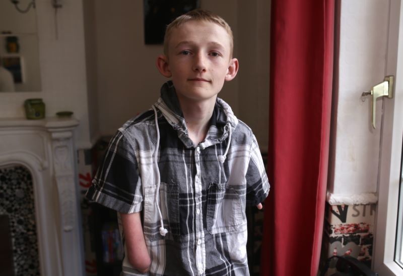 Main image for Dad to skydive for son
