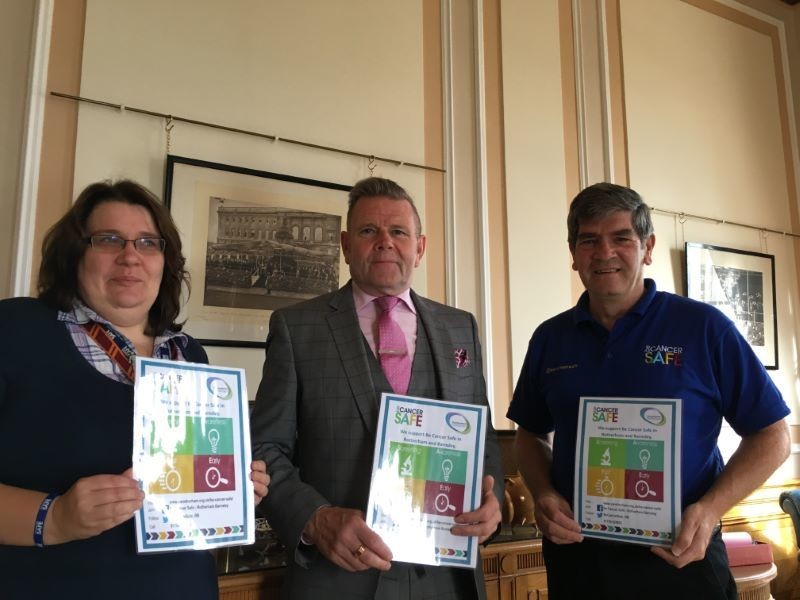Main image for Mayor urges others to follow cancer screening example