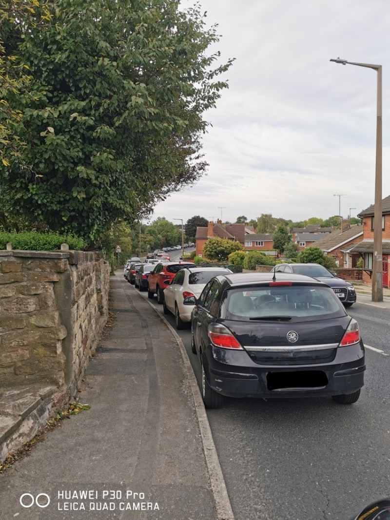 Main image for School parking chaos rears its head again