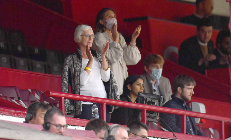 Main image for Crynes 'fully committed' to sale and keeping Reds at Oakwell 