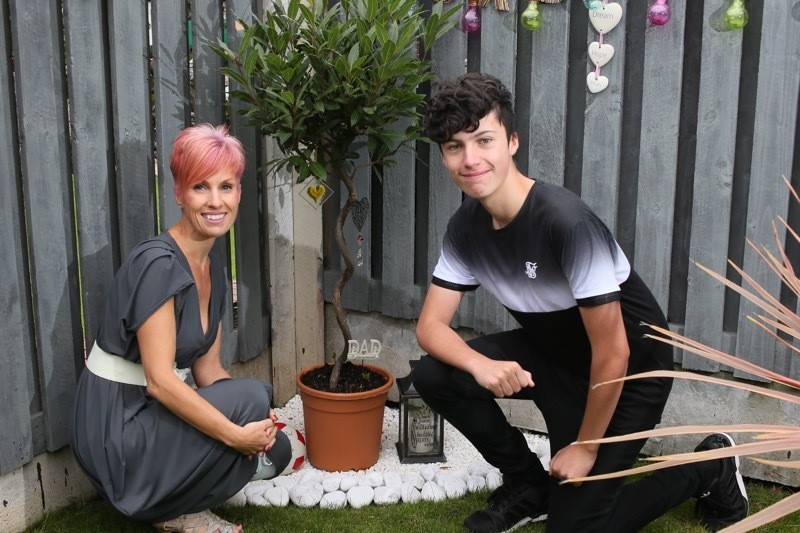 Main image for Teen to raise cash to thank hospital’s doctors