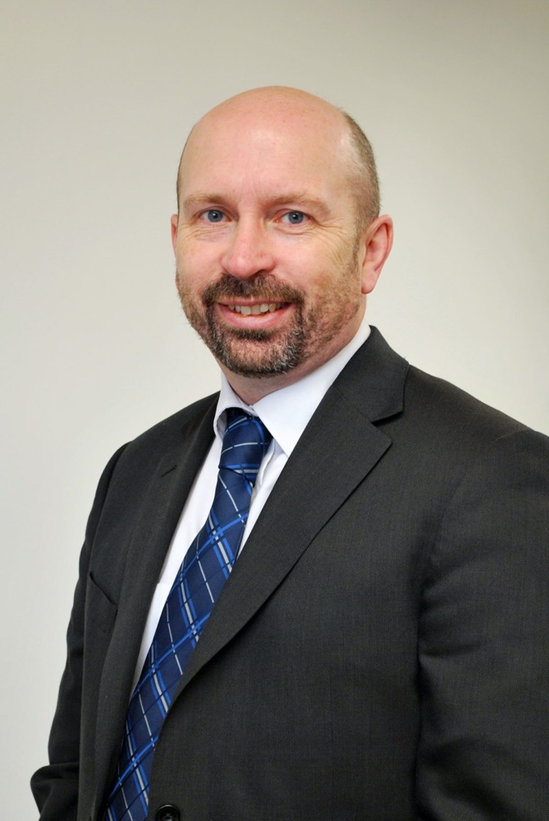 Main image for Hospital chief to take part in skydive