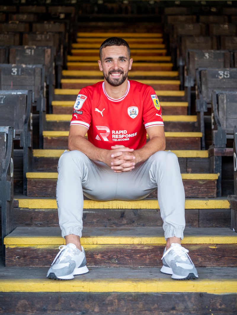 Main image for Phillips joins Barnsley