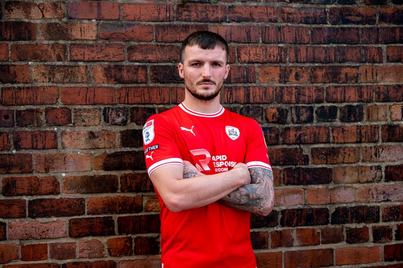 Main image for Reds sign Edwards on loan