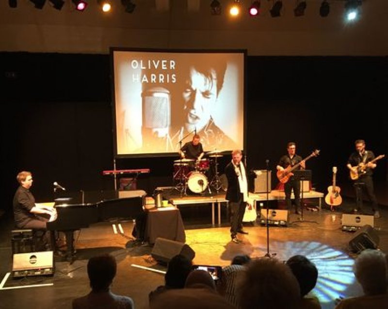 Main image for Award winning musician to perform tribute to the greats