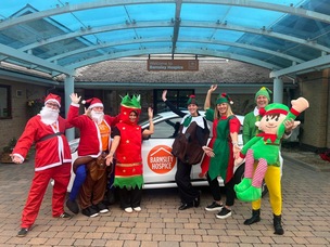 Main image for Record-breaking Elf Run prepares for return