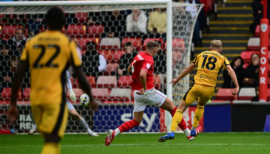 Main image for Poor Reds suffer first home league defeat