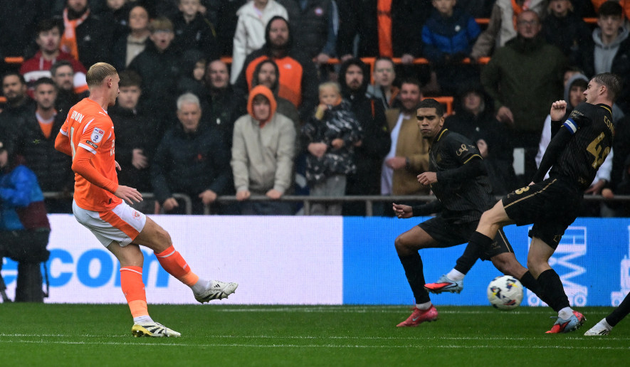 Main image for Reds concede 98th-minute winner