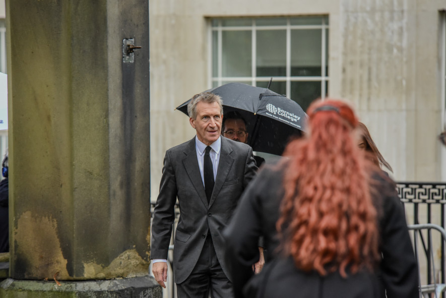 Image for Hundreds turn out to say goodbye to Dickie Bird