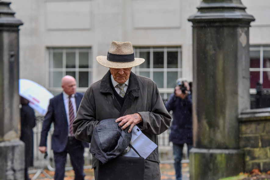 Image for Hundreds turn out to say goodbye to Dickie Bird