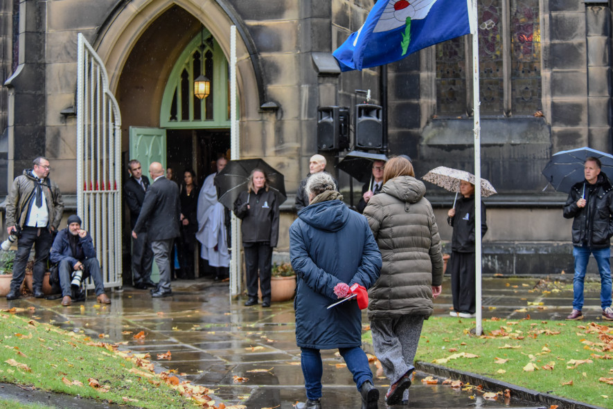 Image for Hundreds turn out to say goodbye to Dickie Bird