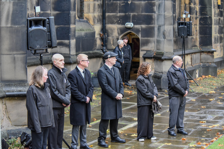 Image for Hundreds turn out to say goodbye to Dickie Bird