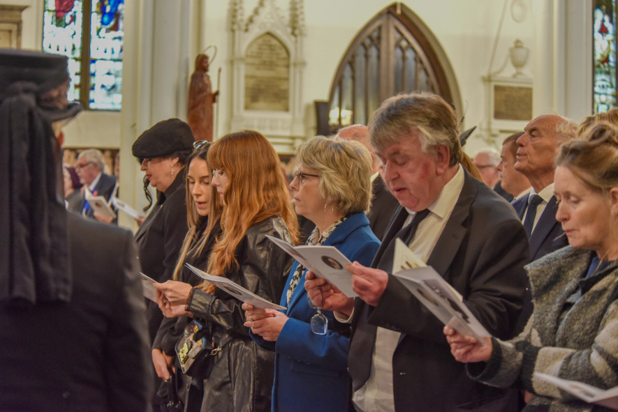 Image for Hundreds turn out to say goodbye to Dickie Bird
