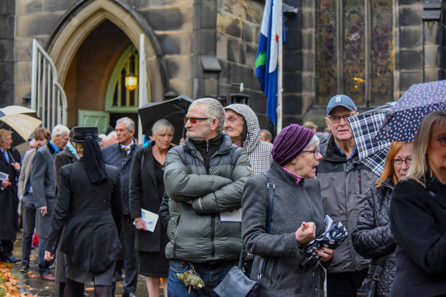 Image for Hundreds turn out to say goodbye to Dickie Bird