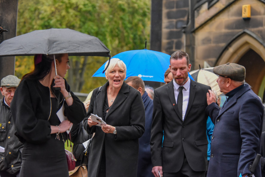 Image for Hundreds turn out to say goodbye to Dickie Bird